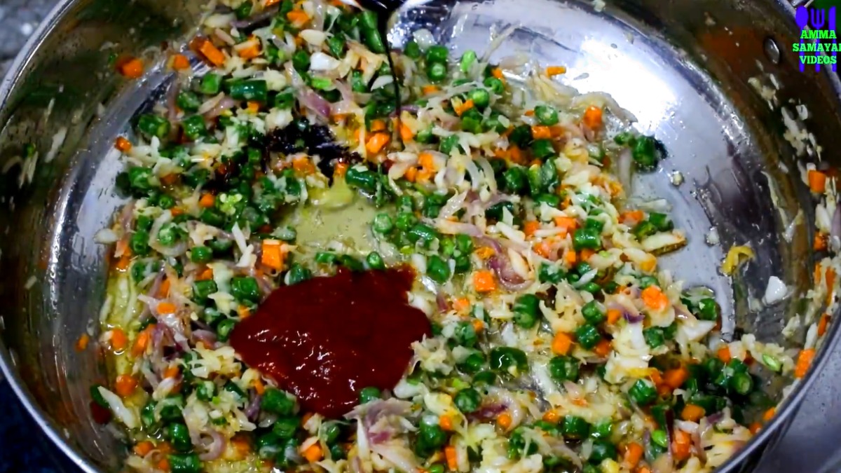 Add Sauces for vegetable fried rice