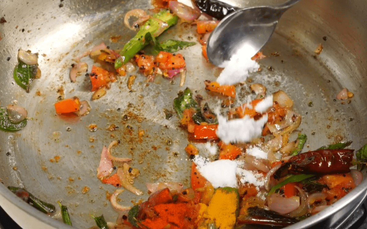 Add masala in curd kulambu
