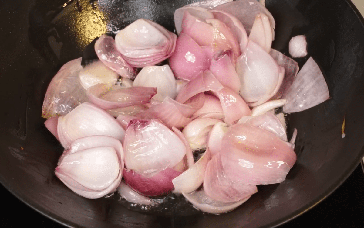 Saute onion for onion curry