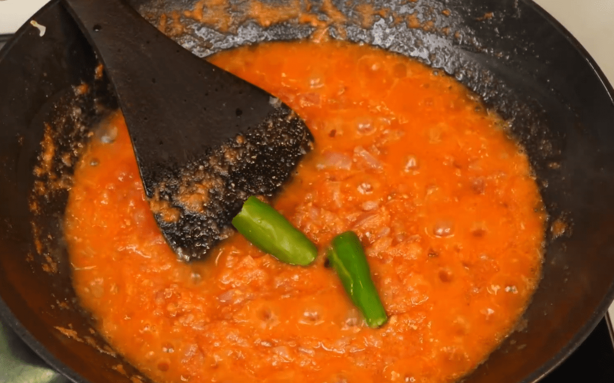 Added tomato for onion gravy