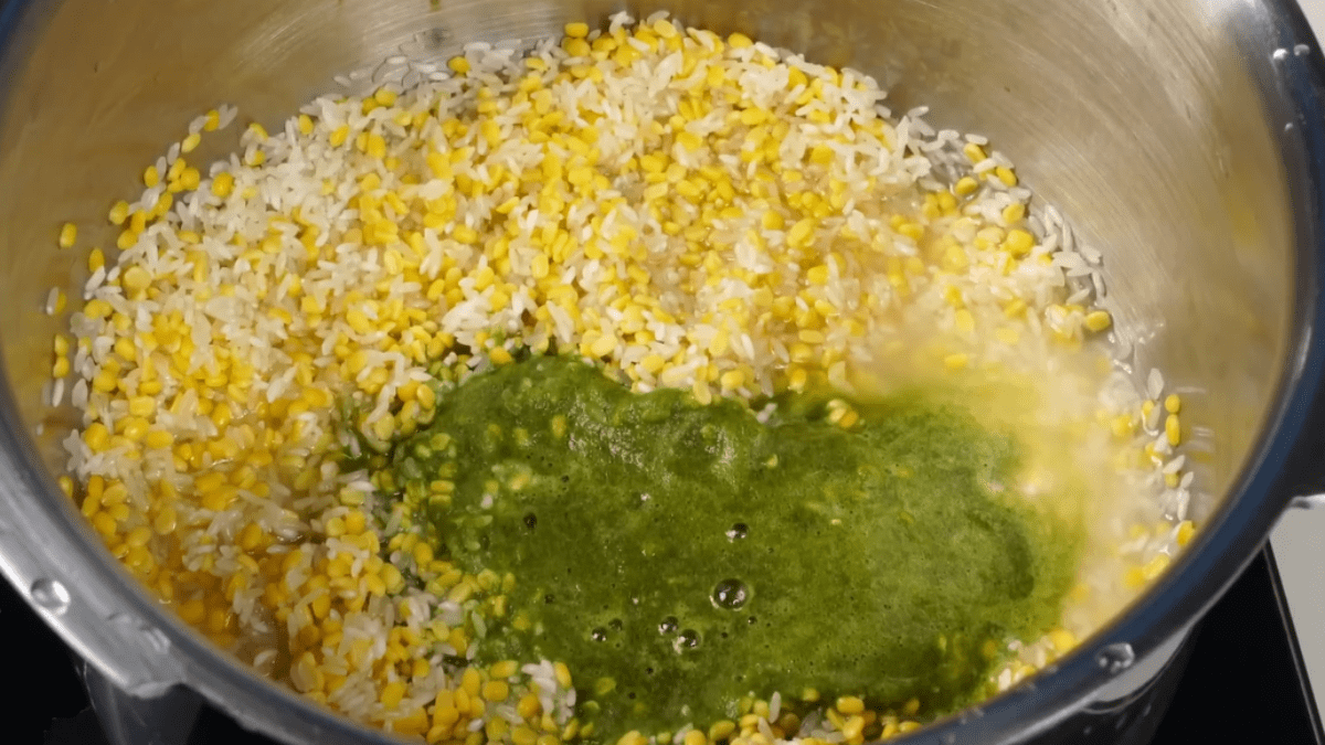 pongal 4 adding coriander juice in pongal recipe tamil