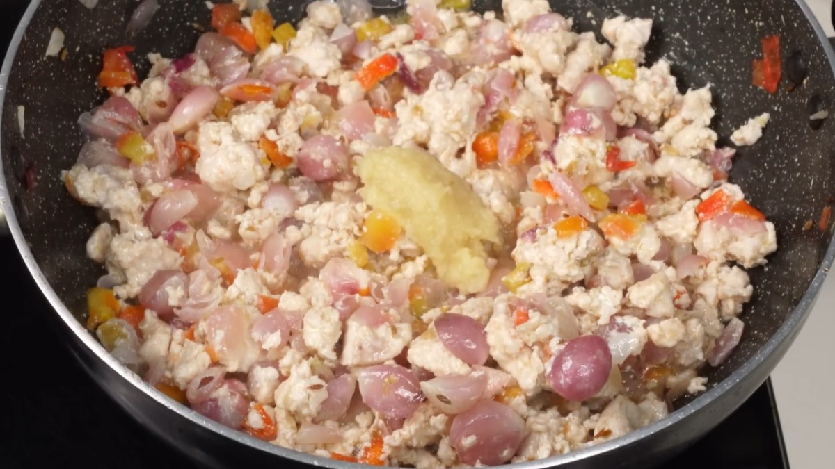 Ginger Garlic paste essential in chicken podimas