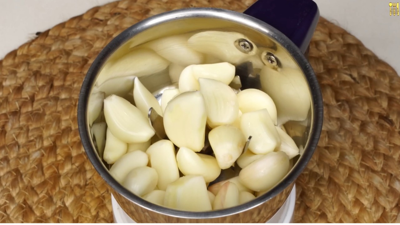 Egg Garlic Fried rice recipe Peeled Garlic 