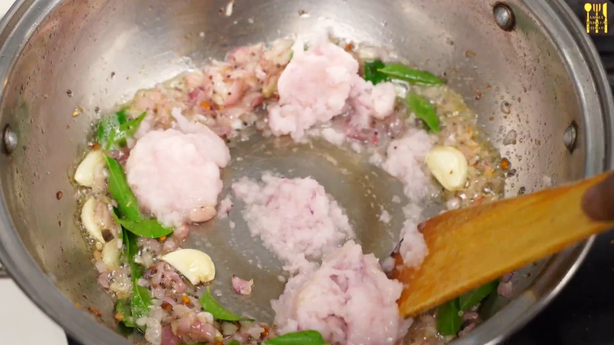 Anchovy Fish gravy Sautee Onion paste