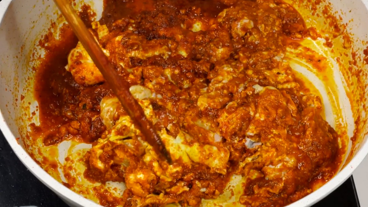 Egg Garlic Fried Rice Mix the eggs