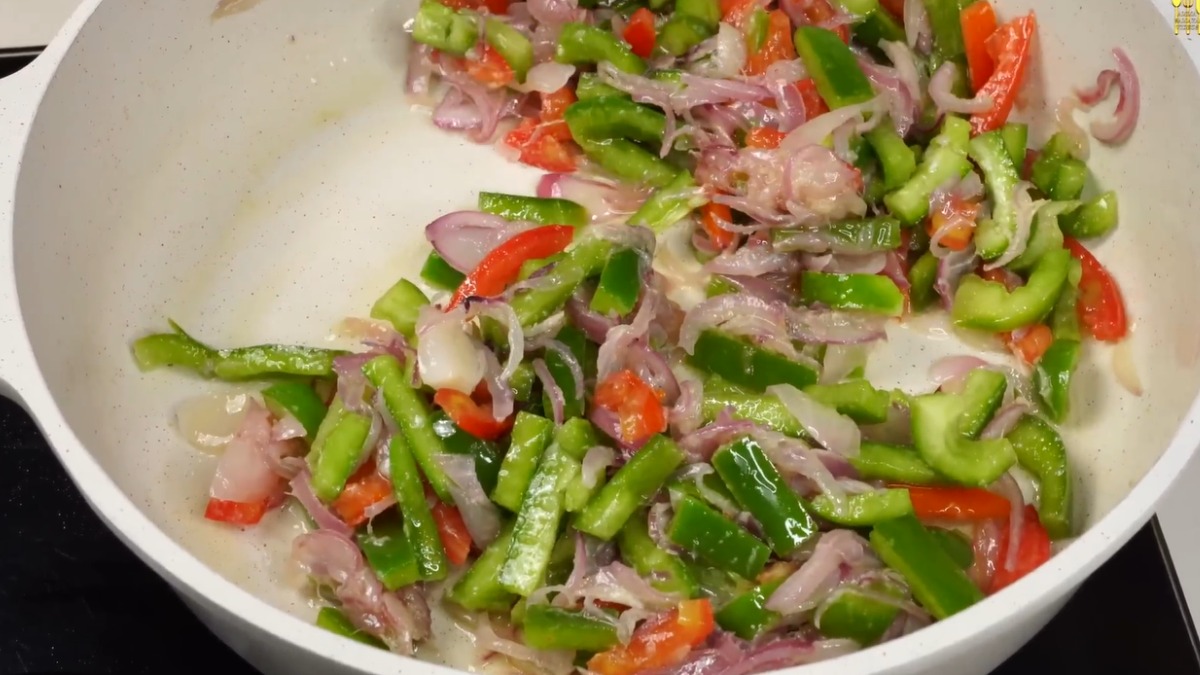 capsicum rice recipe in Tamil - Add Tomato Capsicum