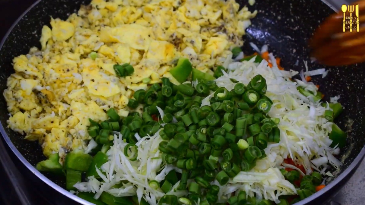Add vegetables for egg fried rice recipe