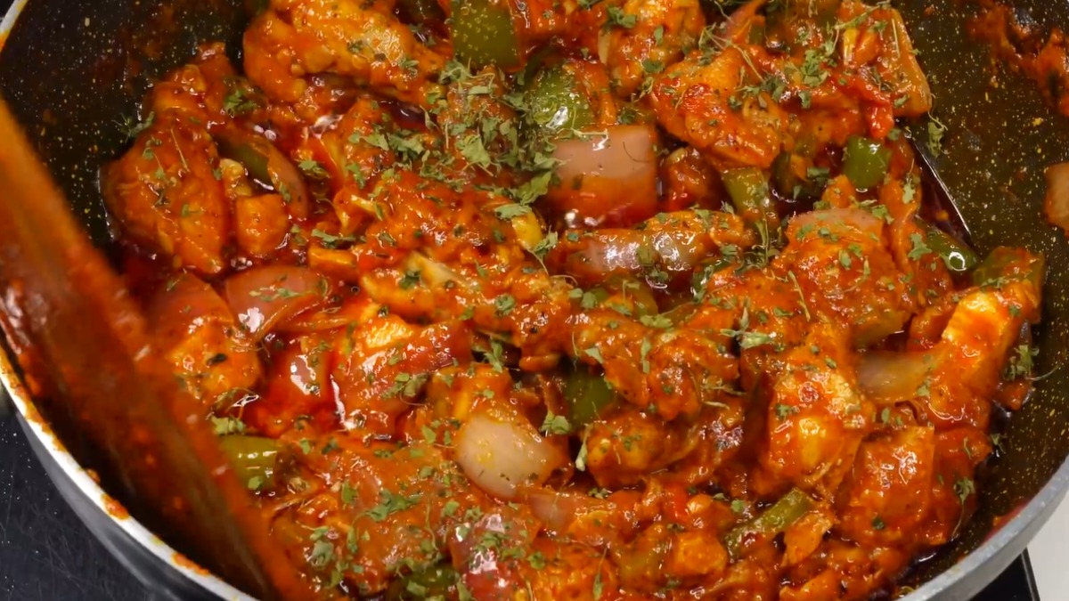 Add kasuri methi for easy chilli chicken recipe