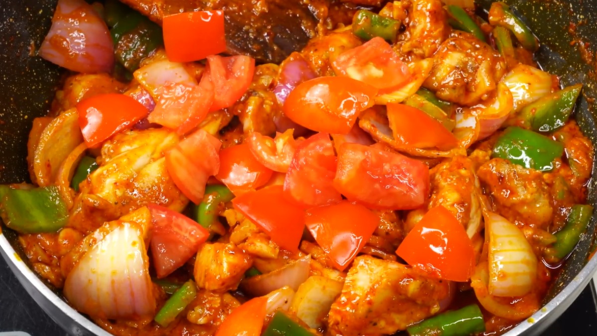 chilli chicken recipe with tomatoes