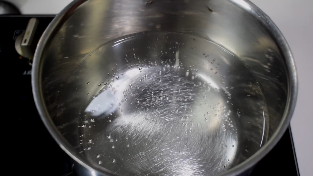 Boil the water for making kozhukattai