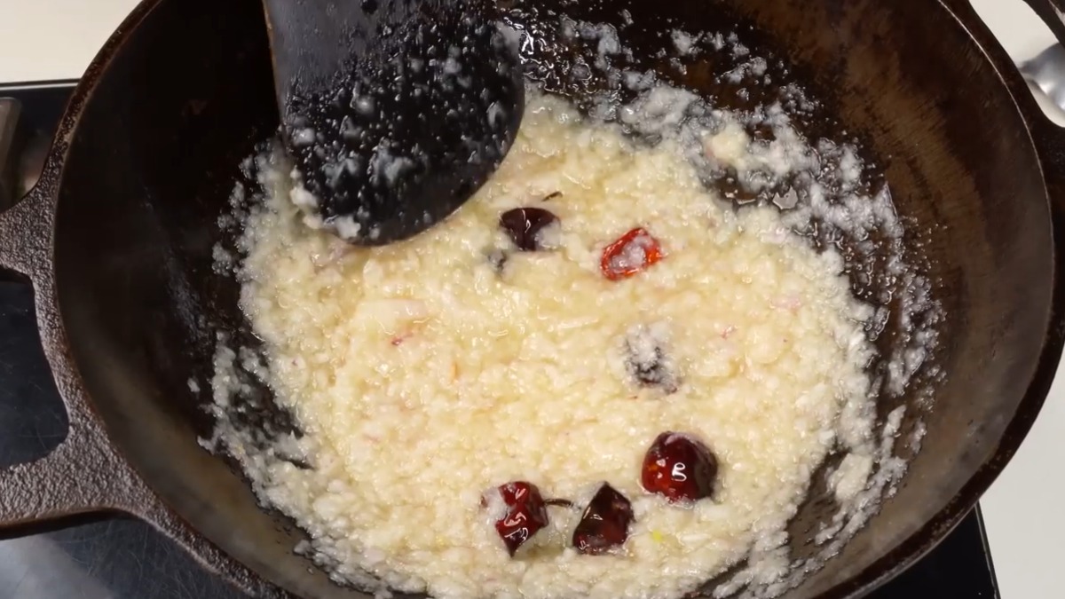 Mutton Sukka - Add onion paste