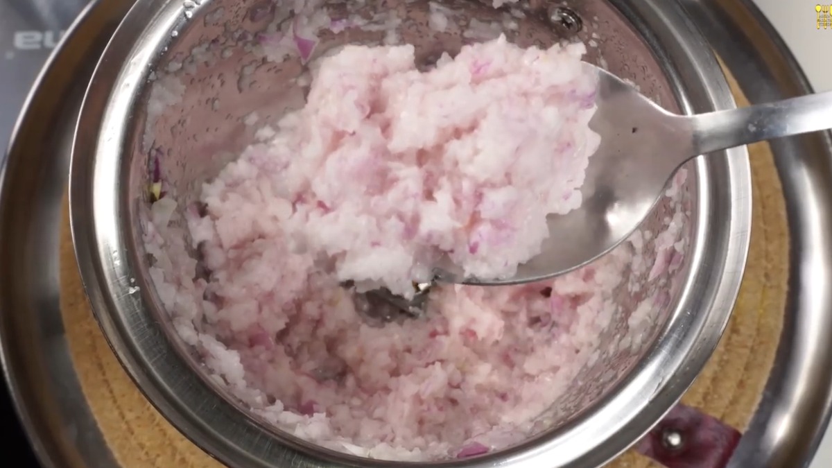 Mutton Roast recipe - Coarse the small onions