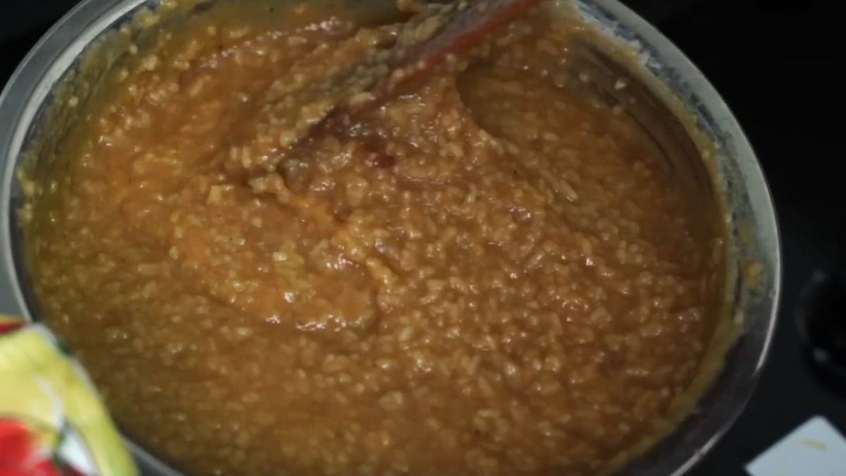 Mix the Jaggery for Chakkarai Pongal