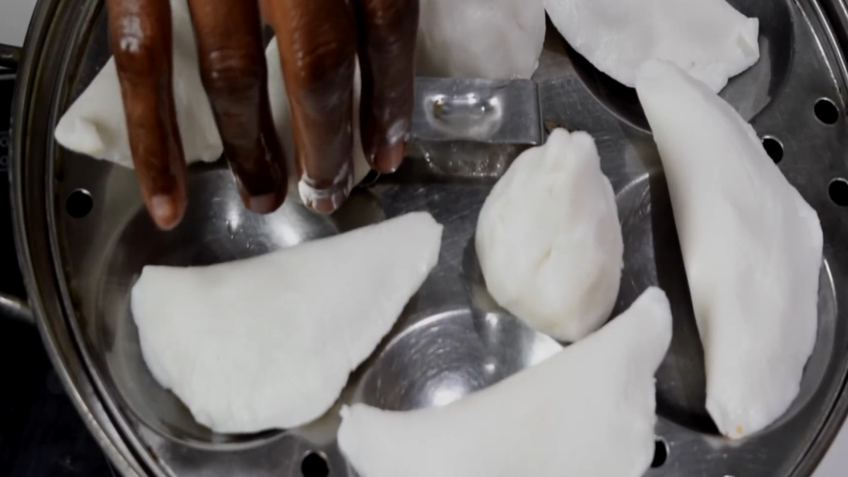 Steam the modak