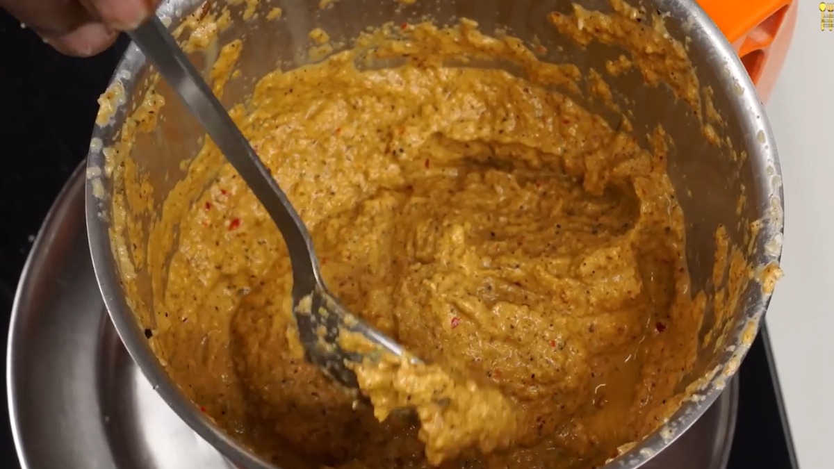 Mutton gravy recipe - Ground the masala
