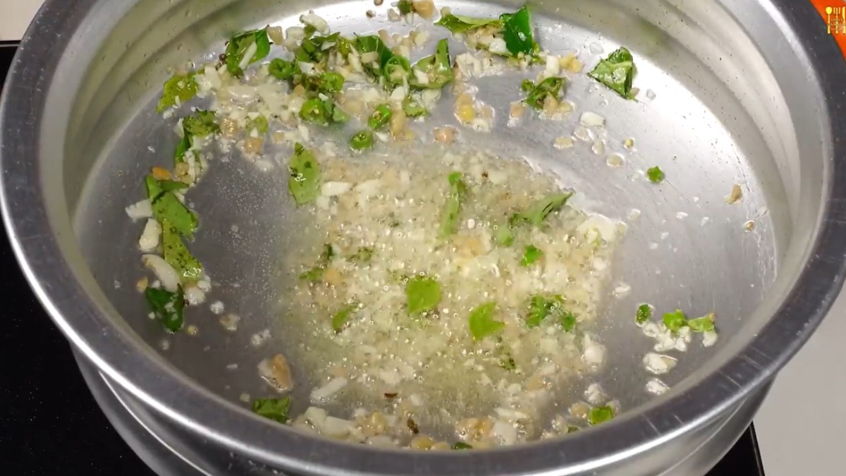 How to make mutton gravy - Prepare the finishing base