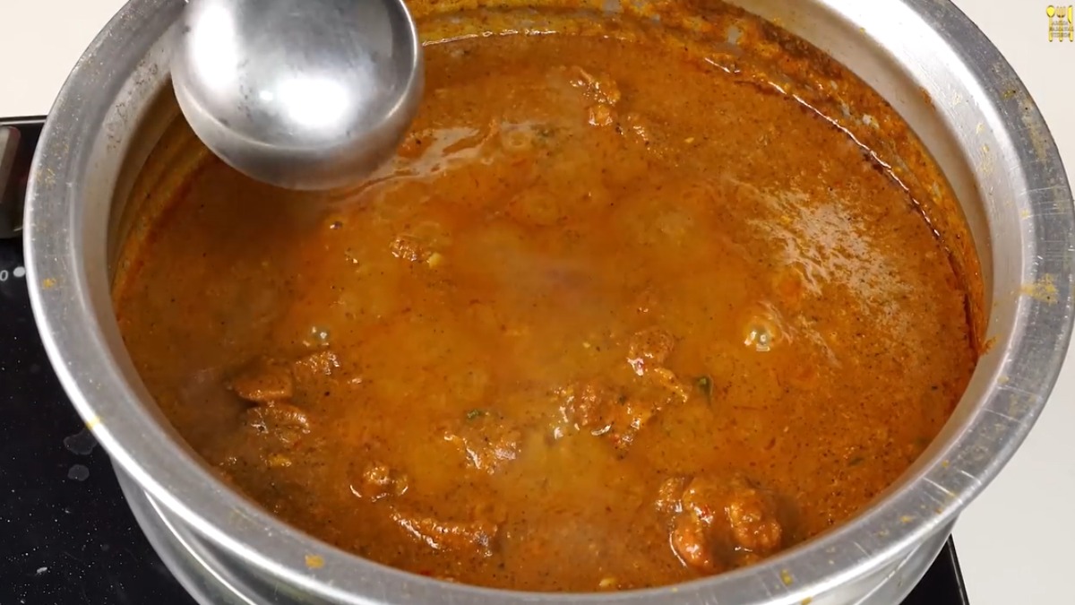 Mutton Gravy recipe - Serve the curry