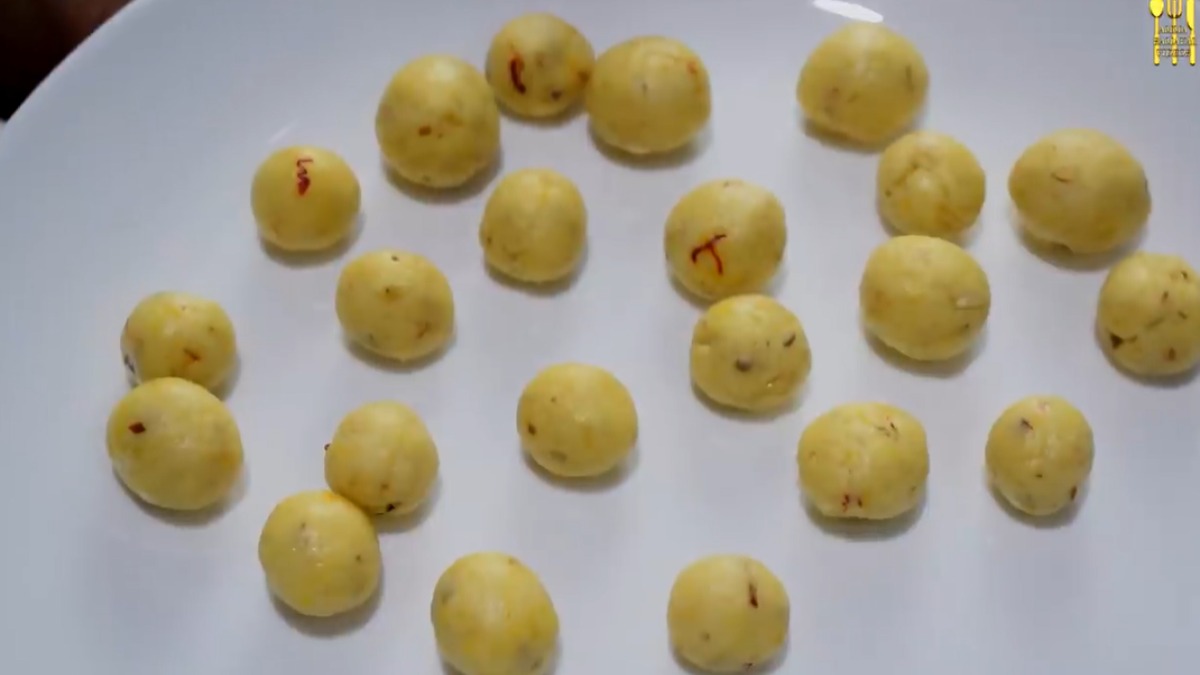 Rolled kesar badam stuffing